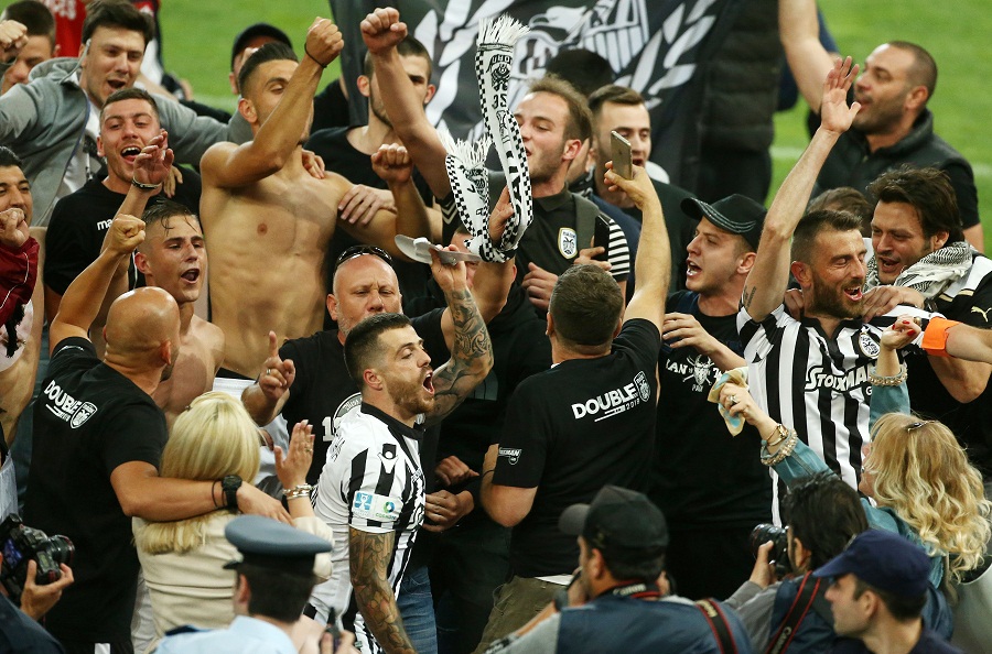 Ο ΠΑΟΚ πανηγύρισε το ...νταμπλ - Tι έγραφαν οι φανέλες (Photo) - Media