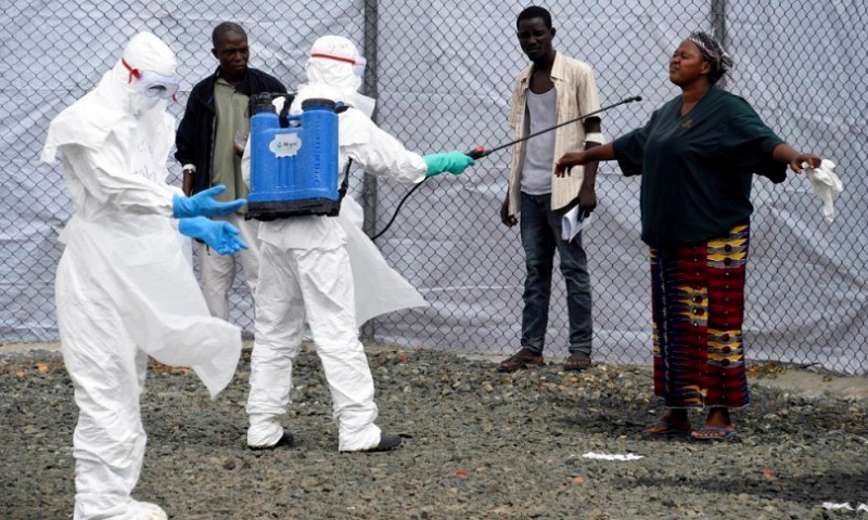 ΠΟΥ: Ο Έμπολα μπορεί να εξαπλωθεί σε άλλες χώρες - Γιατροί Χωρίς Σύνορα: Τρεις ασθενείς δραπέτευσαν από την καραντίνα - Media