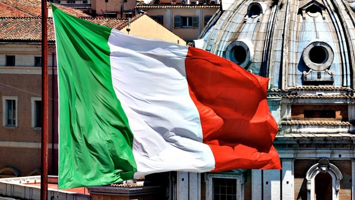 Πολιτικό θρίλερ στην Ιταλία: Σε θέσεις μάχης τα κόμματα για τις πρόωρες εκλογές – Κραχ στο χρηματιστήριο, εκτινάχθηκε το spread - Media