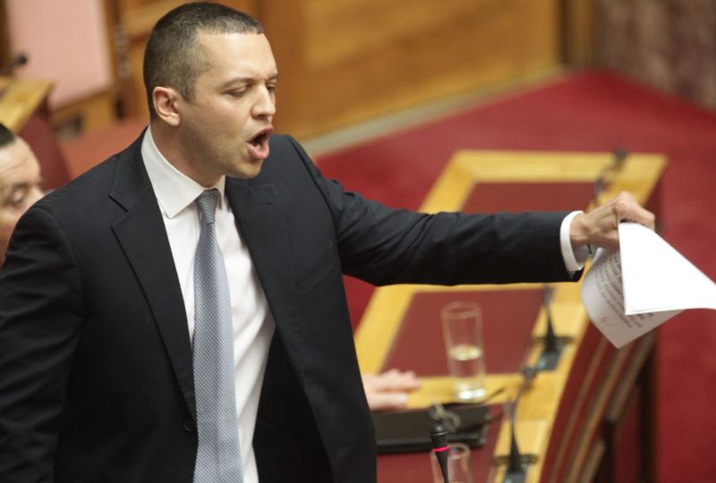 Απίστευτο ρατσιστικό παραλήρημα του Κασιδιάρη: «Παρά φύση» οι βουλευτές του ΣΥΡΙΖΑ - Media