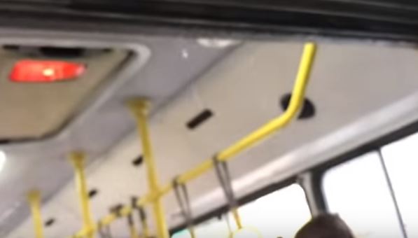 Έβρεξε μέσα σε λεωφορείο του ΟΑΣΘ! (Video) - Media