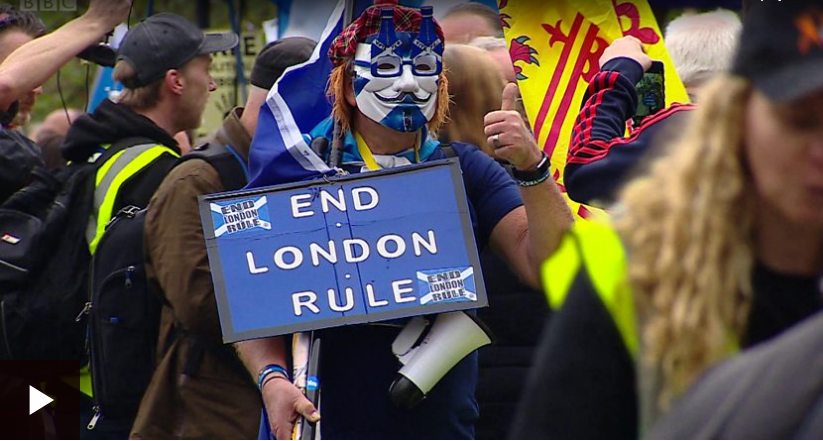 Περισσότεροι από 30.000 διαδήλωσαν στη Γλασκώβη υπέρ της ανεξαρτησίας της Σκωτίας - Media