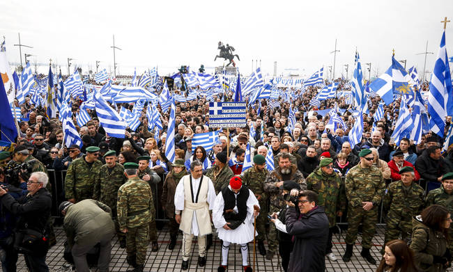 Μηνύουν τον Κοτζιά για «εσχάτη προδοσία» για το ονοματολογικό της ΠΓΔΜ - Τι ισχυρίζονται οι «γηγενείς Μακεδόνες» - Media