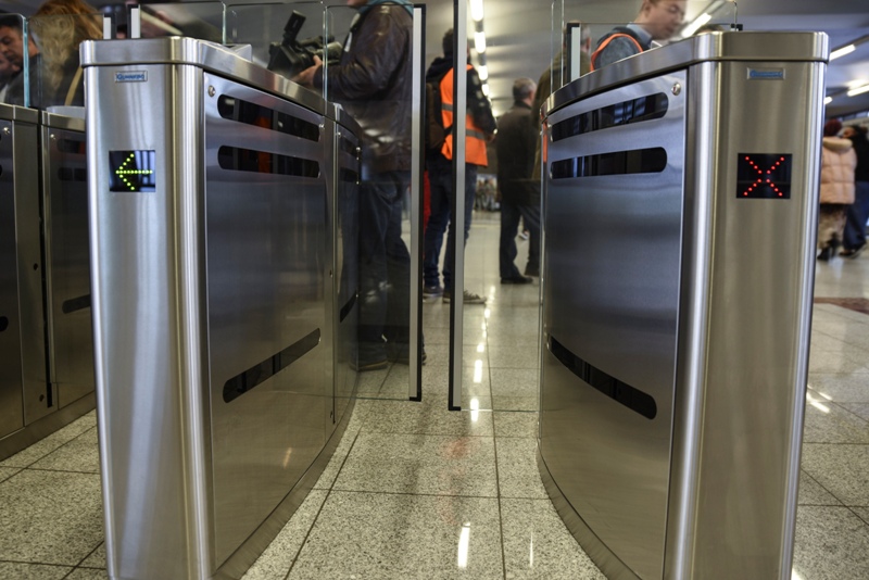Κλείνουν οι πύλες στις στάσεις του μετρό και του ΗΣΑΠ - Media