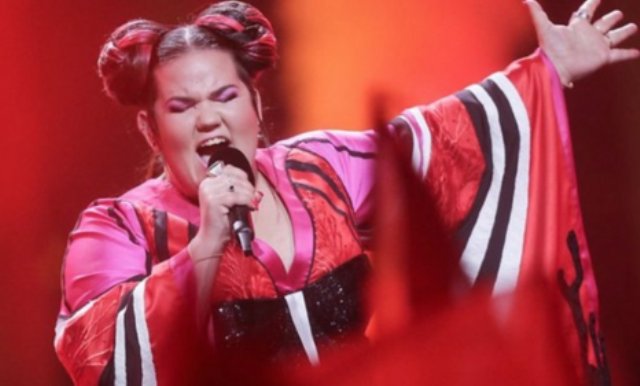 Η επική τούμπα του φαβορί της Eurovision στον ημιτελικό! (Video) - Media