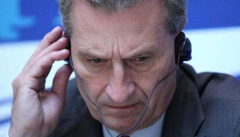 Τρέχει να το... μαζέψει ο Έτινγκερ: Σέβομαι τους ψηφοφόρους, ζητώ συγγνώμη από την Ιταλία - Media