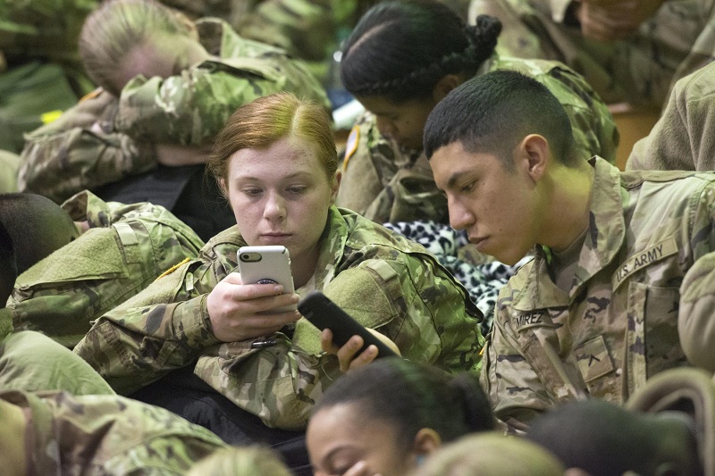 Βόμβα από το Πεντάγωνο: Απαγορεύει τα κινέζικα κινητά στους στρατιώτες για λόγους ασφαλείας - Media