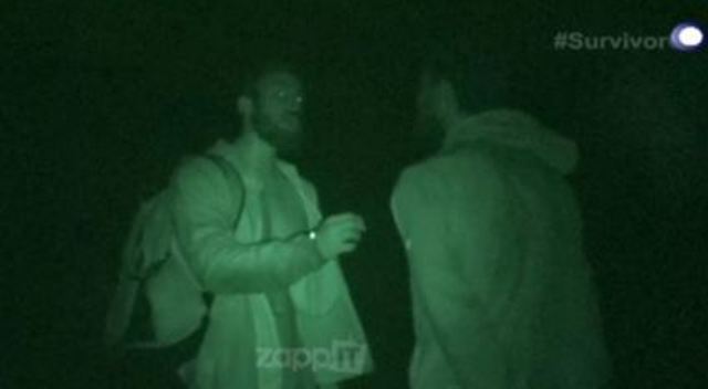 Άγρια κόντρα στο Survivor: Γκότσης – Γιακουμάτος αρπάχτηκαν μες στα σκοτάδια! (Videos) - Media