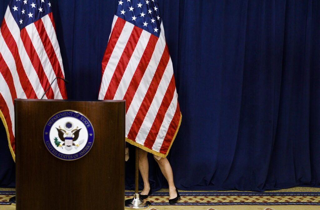 Οργή και σκληρά αντίποινα μετά την κήρυξη εμπορικού πολέμου από τις ΗΠΑ -  Μεγάλο το ρήγμα μεταξύ των Δυτικών - Media