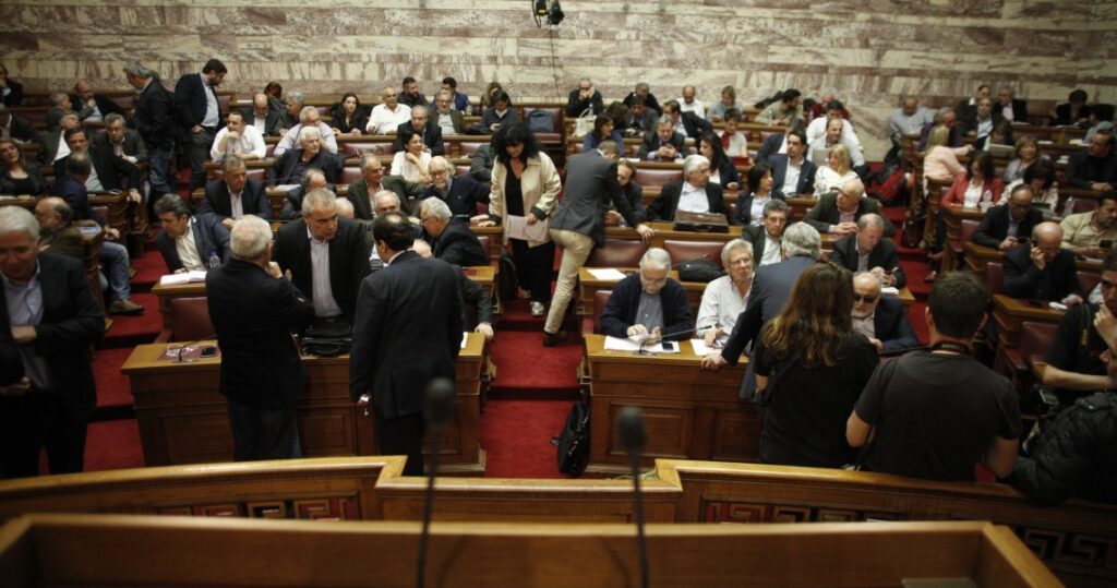 Έξι υπουργοί ενημερώνουν τους βουλευτές του ΣΥΡΙΖΑ για διαπραγματεύσεις και πολυνομοσχέδιο - Media