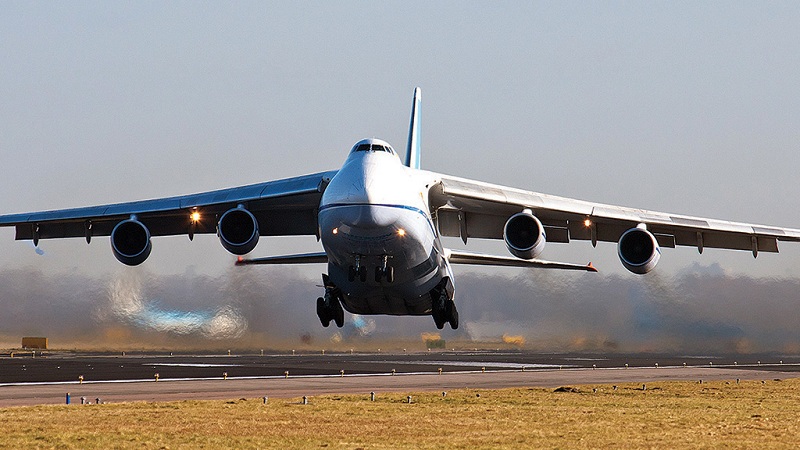 Νέο «μήλον της Έριδος» μεταξύ Ρωσίας και Ουκρανίας: Ένα από τα μεγαλύτερα αεροσκάφη στον κόσμο (Photos) - Media