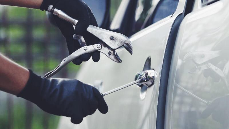 Προσοχή: Αν βρείτε αυτή τη συσκευή στο αυτοκίνητό σας, καλέστε αμέσως την αστυνομία (Photo, Video) - Media