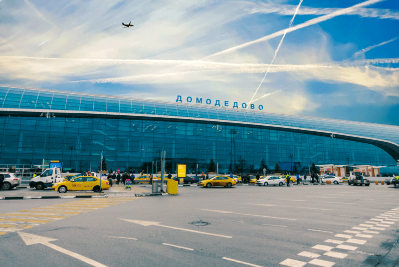 Πανικός σε αεροδρόμιο της Μόσχας: Συνελήφθη άτομο για απόπειρα τρομοκρατικής επίθεσης - Media