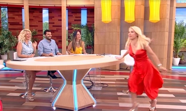 Άρχισε να τρέχει μέσα στο πλατό η Μενεγάκη! Τι συνέβη; (Video) - Media