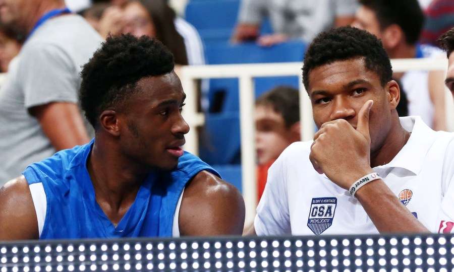 Γιάννης Αντετοκούνμπο: «Κυκλοφορώ στην Αθήνα και με φωνάζουν… Θανάση»! - Media