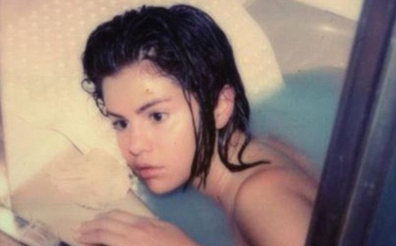 Γυμνή στον εφιάλτη: Το βίντεο κλιπ-σκάνδαλο της μεγάλης σταρ (Photos, Video) - Media