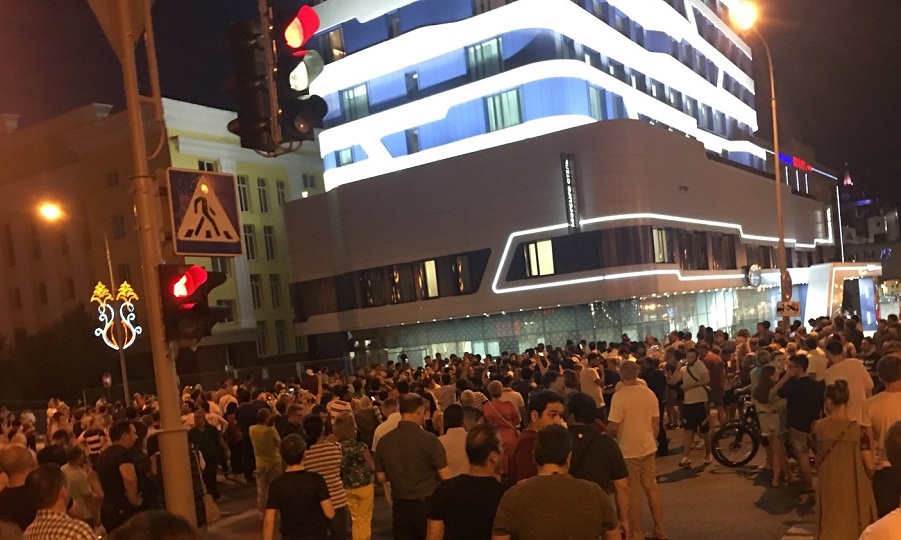 Ο Ρονάλντο ζήτησε ησυχία από τους οπαδούς του Ιράν για να κοιμηθεί (Video)  - Media