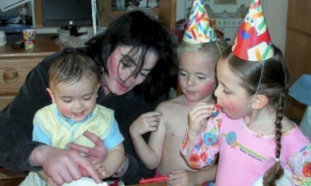 Michael Jackson: Δείτε πώς είναι και τι κάνουν σήμερα τα τρία παιδιά του! (Photos) - Media