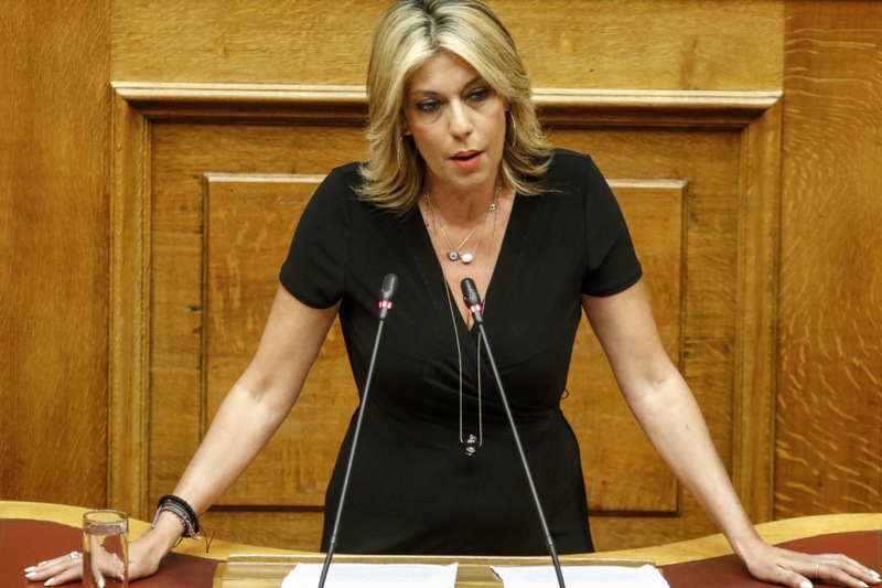 Η Άννα Καραμανλή «πέθανε» τον αθλητικογράφο Νίκο Κατσαρό - Media