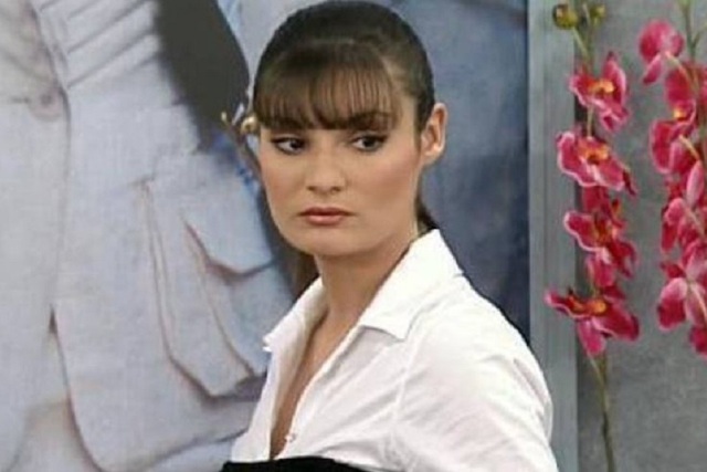 Δείτε πώς είναι σήμερα η «Μαρκέλλα» από τη σειρά «Μαρία η άσχημη» (Photos) - Media