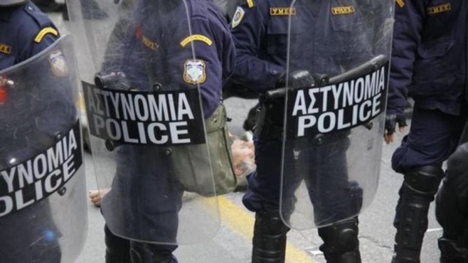 Επίθεση χούλιγκανς σε διμοιρία των ΜΑΤ στην Πατησίων – Τραυματίστηκαν δυο αστυνομικοί - Media