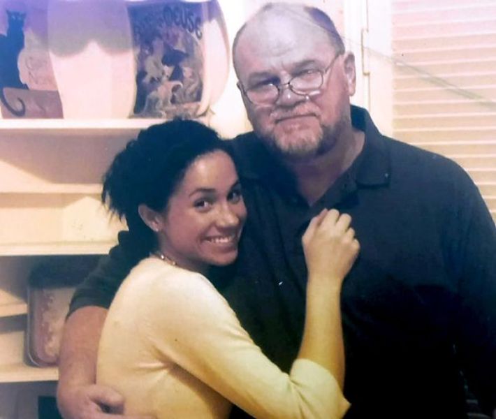 Νέο σκάνδαλο στη Βρετανία: Τα «έχωσε» στη βασίλισσα ο πατέρας της Μέγκαν Μαρκλ - Media