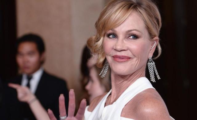 Melanie Griffith: Δείτε τη με μαγιό στα 60 της χρόνια! (Photos) - Media