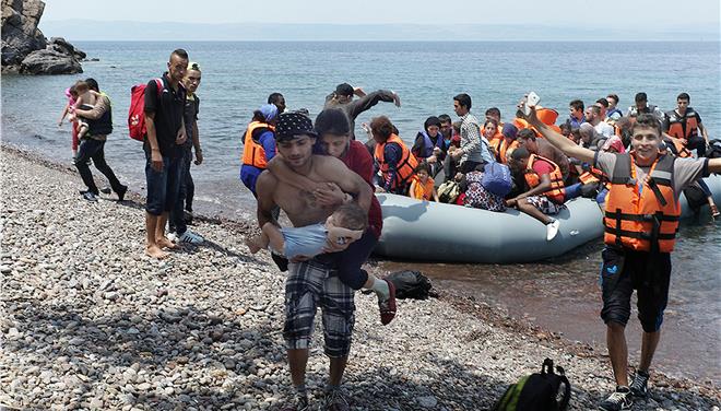 Περισσότεροι από 1.000 άνθρωποι διασώθηκαν στη Μεσόγειο το Σαββατοκύριακο - Media
