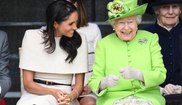 Πρώτη επίσημη εμφάνιση της Μέγκαν με τη βασίλισσα Ελισάβετ (Photos) - Media