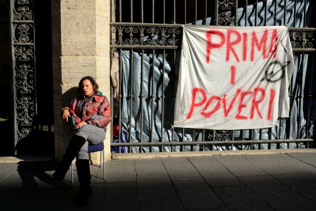 Πάνω από 5 εκατ. Iταλοί ζουν σε συνθήκες απόλυτης φτώχειας - Media
