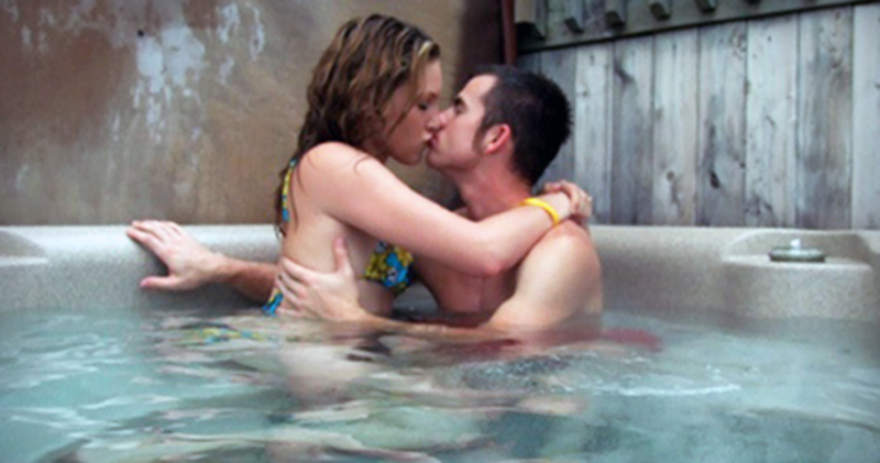 Σεξ – Οδηγός ασφαλείας: 5 + 1 συμβουλές για την έντονη καλοκαιρινή δραστηριότητα - Media