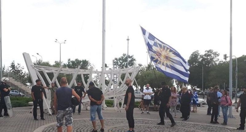 Ένταση στη Θεσσαλονίκη: Προπηλακίστηκε πολίτης που πήγαινε σε εκδήλωση του ΣΥΡΙΖΑ - Και «γιούχα» στην Αχτσιόγλου (Videos) - Media