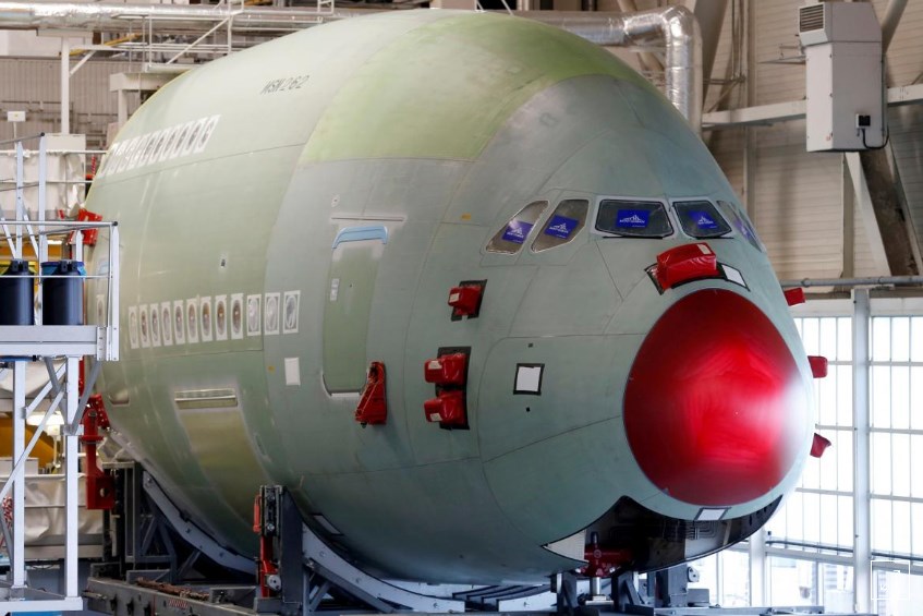 Απίστευτο: Κομματιάζουν υπερσύγχρονα Α380 γιατί δεν τα θέλει κανείς - «Κανιβαλίζουν» το διαμάντι της Airbus - Media