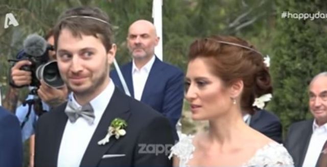 Παντρεύτηκε ο γιος της Έλλης Στάη: Η αμήχανη στιγμή στον γάμο του! (Video) - Media