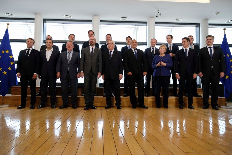 Σε εξέλιξη η έκτακτη «μίνι» σύνοδος για το προσφυγικό - Το «όχι» του Αλέξη Τσίπρα - Media