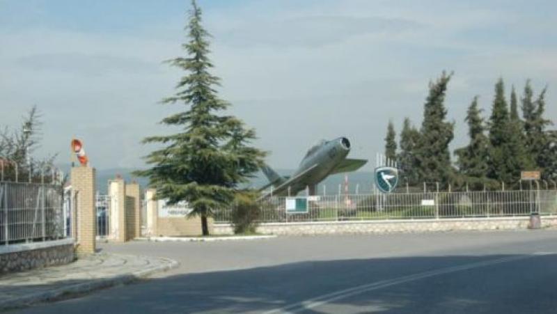 Συναγερμός στο Τατόι - Αυτοκίνητο μπήκε στο στρατόπεδο - Media