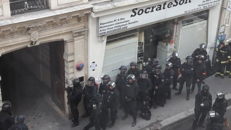 Λήξη του συναγερμού στο Παρίσι: Άνδρας κρατούσε δύο ομήρους - Media