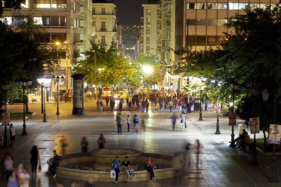 Μικρότερος κατά 30.000 άτομα ο ελληνικός πληθυσμός μέσα σε ένα χρόνο - Media