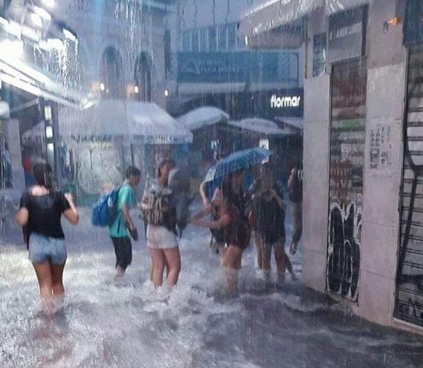 Λίμνη το Μοναστηράκι, ποτάμι η Πανδρόσου: Απίστευτες εικόνες από τη νεροποντή της Κυριακής! (Photo/Video) - Media