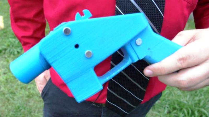 Νέος τρόμος: Ελεύθερες στις ΗΠΑ οι οδηγίες για «τύπωμα» πλαστικών 3D όπλων (Video) - Media