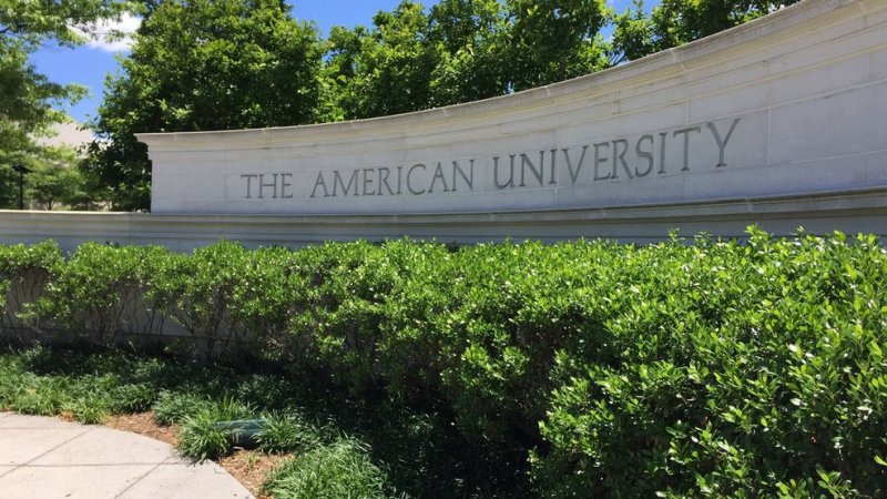 Συναγερμός στο American University: Κλειδωθείτε, κυκλοφορεί ένοπλος - Media