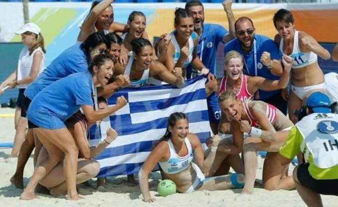 Παγκόσμια πρωταθλήτρια η Εθνική Γυναικών του μπιτς χάντμπολ - Media