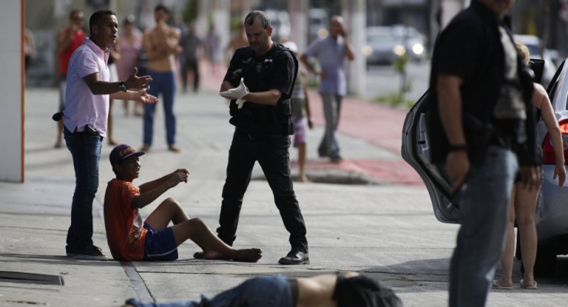 Απίστευτο σκάνδαλο στη Βραζιλία: Έμεινε στη φυλακή επειδή είχε... το ίδιο χρώμα με το δράστη (Photos) - Media