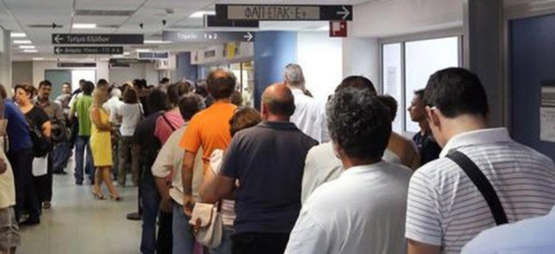 Στο μικροσκόπιο της Εφορίας οι άδειες παραμονής αλλοδαπών - Media