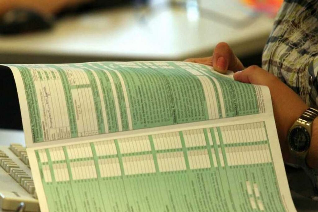 Στήνει «δόκανο» η εφορία για τις δαπάνες με κάρτες που δηλώθηκαν! - Media