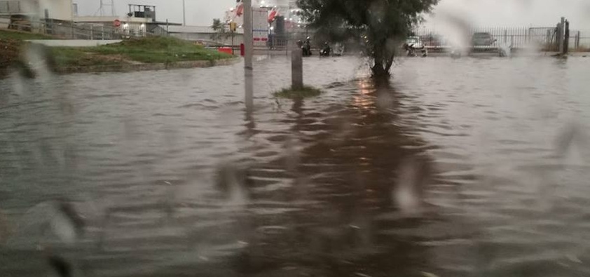 Πλημμύρισε η Ελευσίνα (Photos) - Media