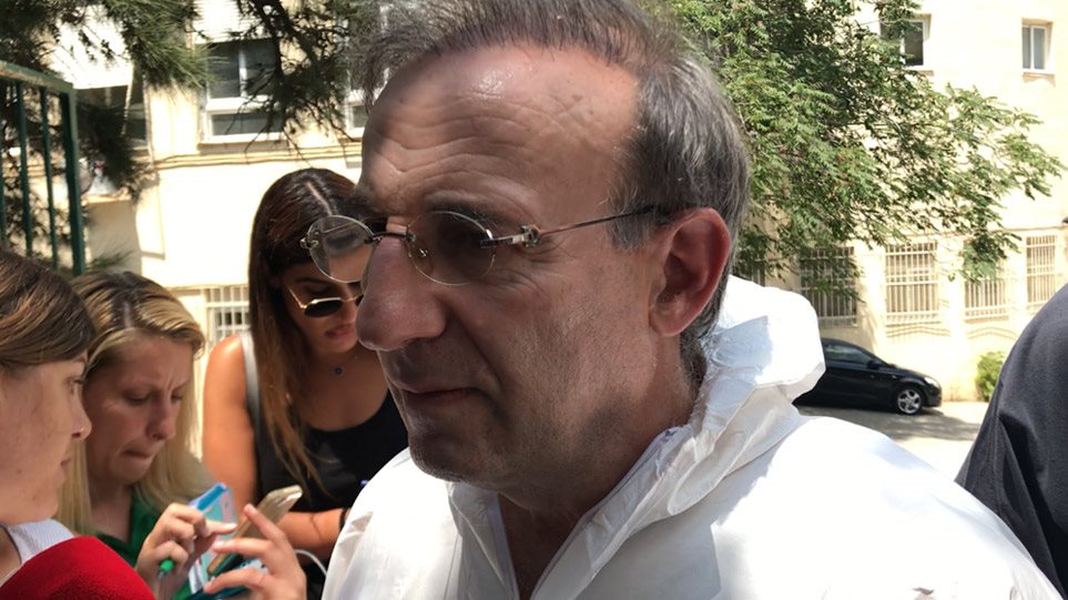 Ιατροδικαστής Καρακούκης: 86 οι σοροί στο νεκροτομείο από τη φωτιά στο Μάτι - Media