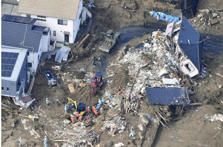 Ιαπωνία: Θάφτηκαν από τόνους λάσπης 112 άνθρωποι (Photos / Video) - Media