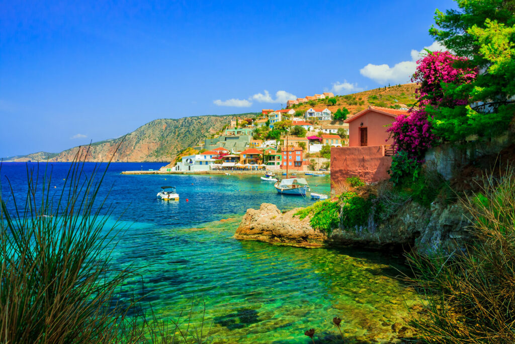 Η Telegraph αποκαλύπτει τα καλά κρυμμένα μυστικά 20 ελληνικών νησιών - Media