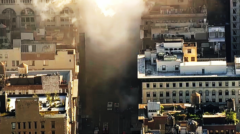 Τρόμος στο Μανχάταν - Έκρηξη από αγωγό ατμού (Video) - Media